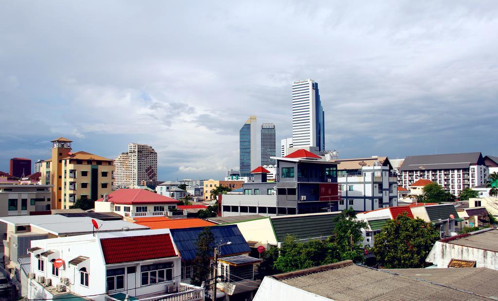 Tree Hostel Bangkok Ngoại thất bức ảnh