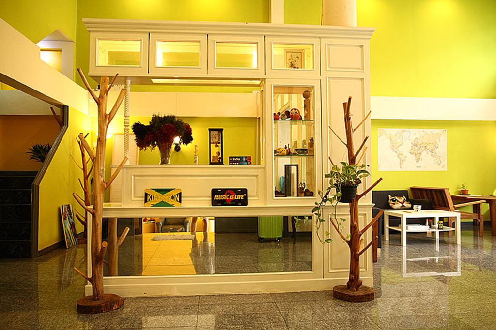 Tree Hostel Bangkok Ngoại thất bức ảnh